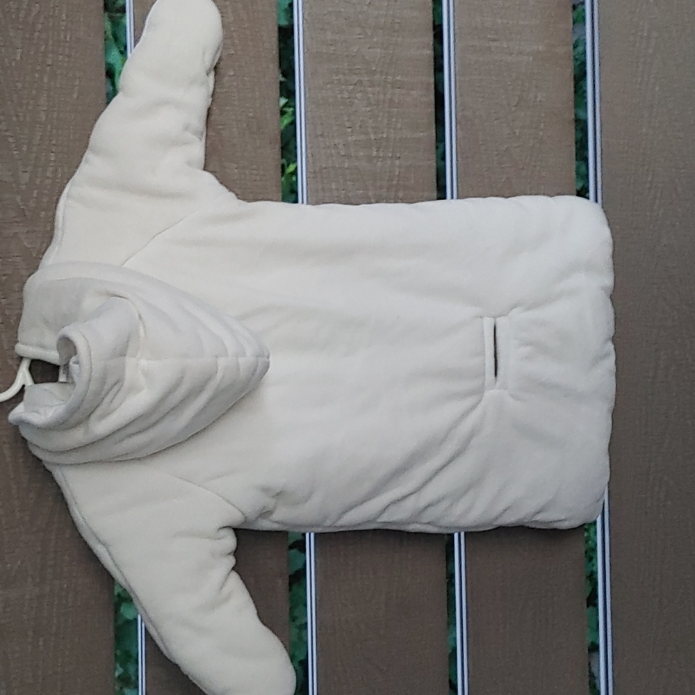 Love'n Cuddles one piece snowsuit 16LB 6M - Picture 5 of 7